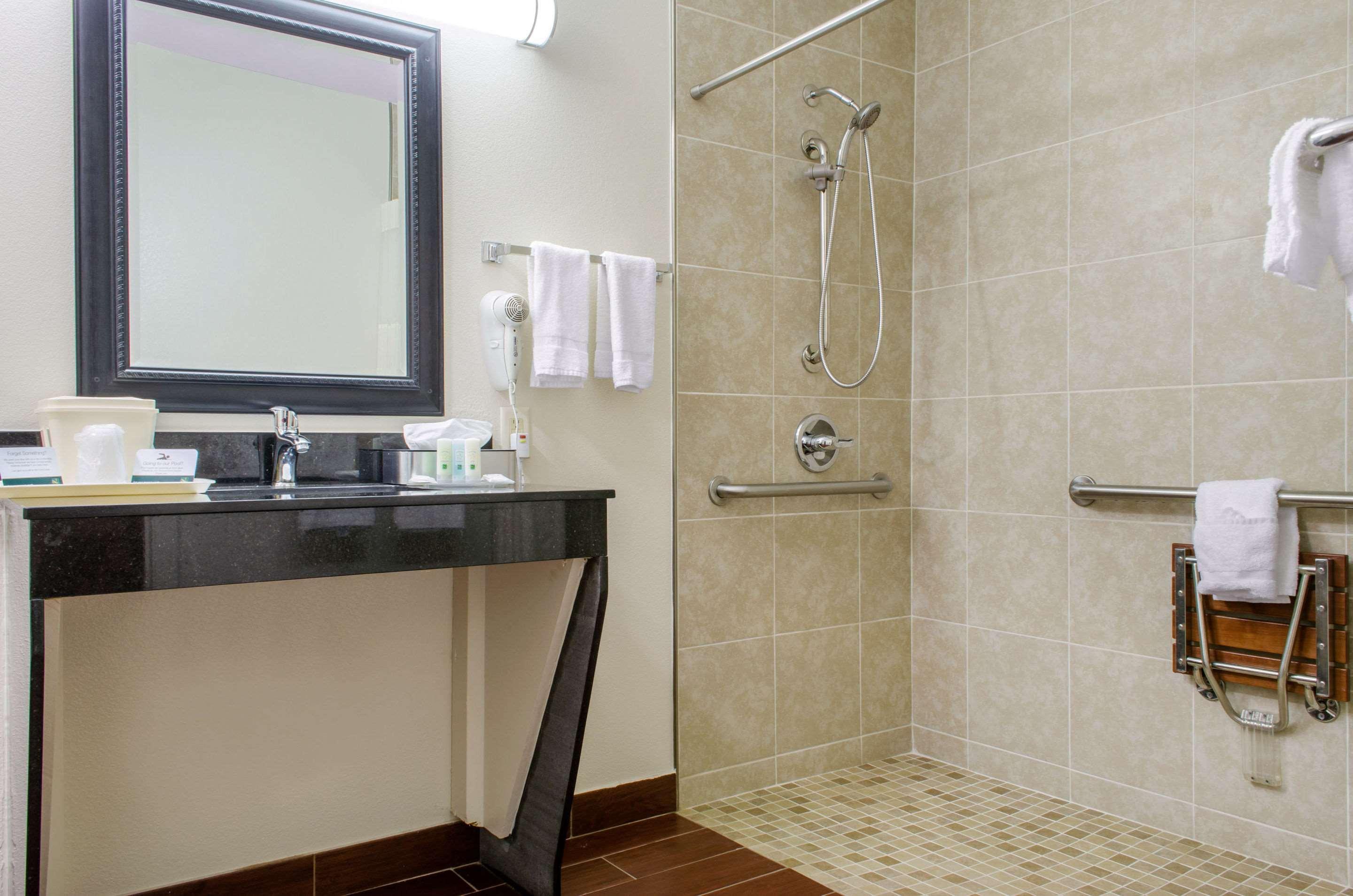 Quality Inn McComb Kültér fotó
